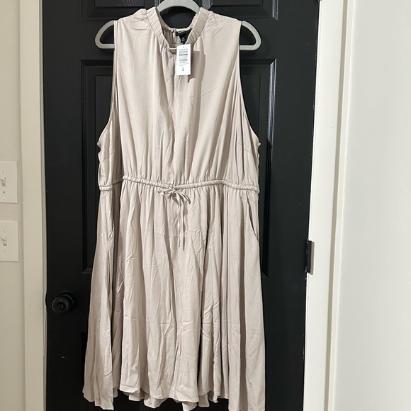 Torrid Mini Stretch Challis Hi-Low Dress - Picture 5 of 8